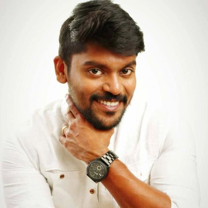 വിധു പ്രതാപ്