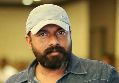 വരിക്കാംകുന്ന് ആക്ഷൻ ഹീറോ അബ്രിഡ് ഷൈൻ